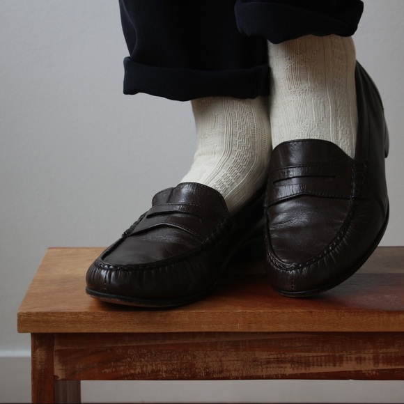 [Sold] Vintage 1970’s Celine Mahogany Leather Loafers - Picture 2 of 8